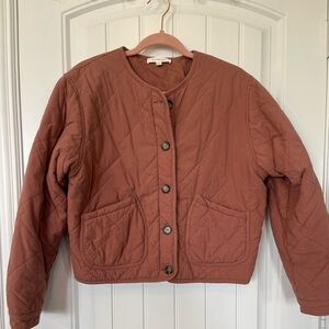 WISHLIST quilted puffy cropped jacket. 100%
Cotton fully lined Size M/L ADORABLE